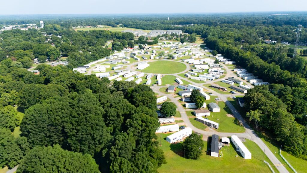 Greer SC neighborhood setting, quiet residential community, neighborhood, housing, properties