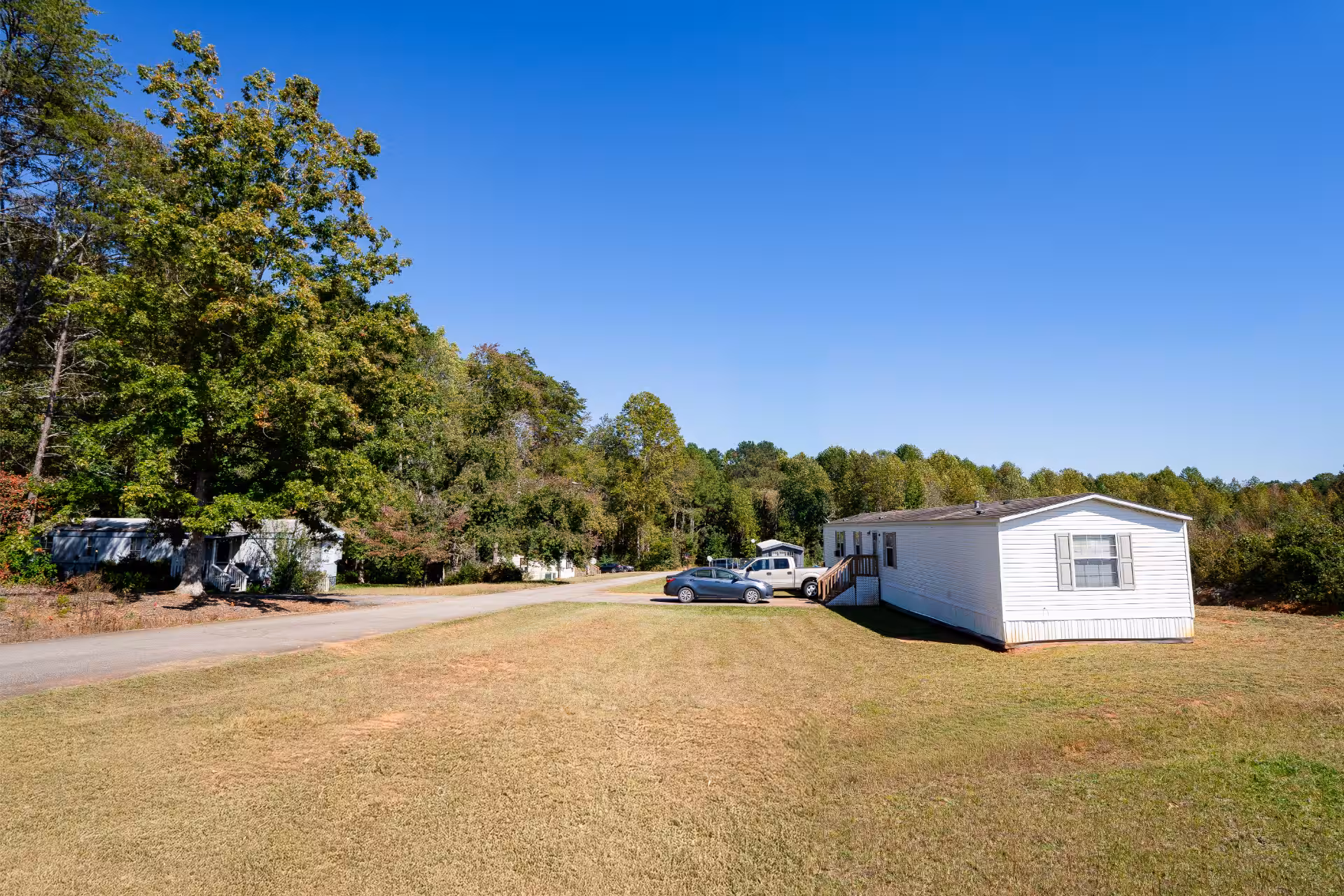 Taylors, mobile home parks in South Carolina, Greenville, neighborhood, paved neighborhood roads