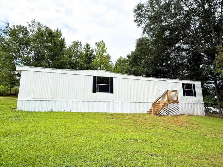affordable housing in Easley, Greenville, housing, streetscape, quiet residential community