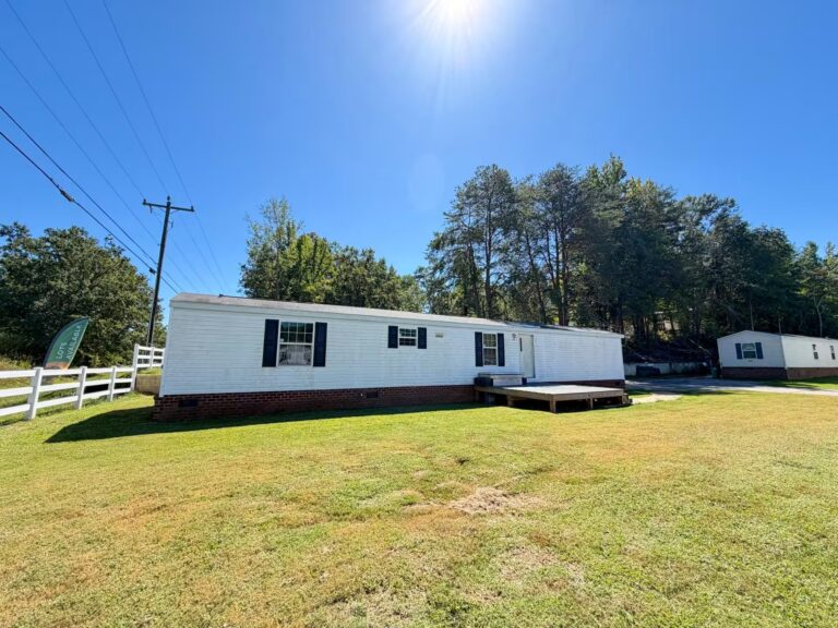 Greer SC neighborhood setting, Greenville County manufactured homes, affordable, exterior, Easley