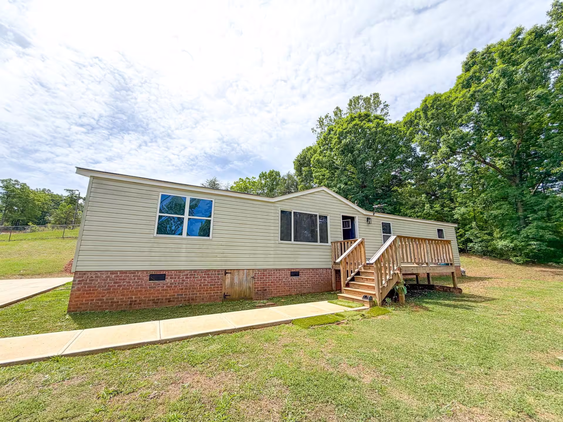 family friendly neighborhood SC, housing, listings, community, managed mobile home communities