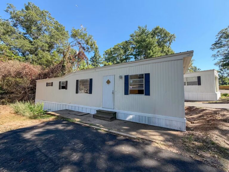 suburban, affordable homes in Upstate SC, homesite, mobile home parks in South Carolina, exterior