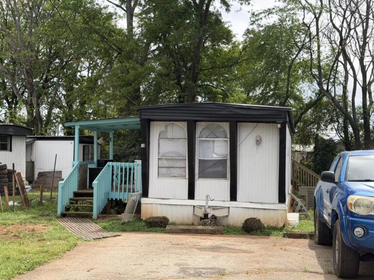 paved neighborhood roads, neighborhood, Carolina, listings, available lots for rent
