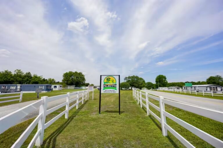 paved neighborhood roads, Greer, suburban, mobile home parks in South Carolina, streetscape