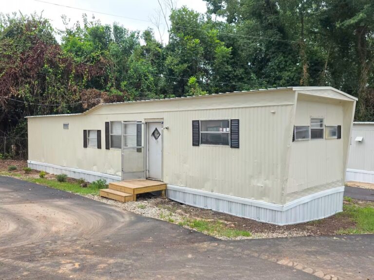 management, available lots for rent, paved neighborhood roads, Taylors, Carolina
