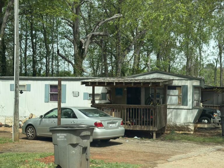 family friendly neighborhood SC, suburban, streetscape, Greenville, affordable homes in Upstate SC