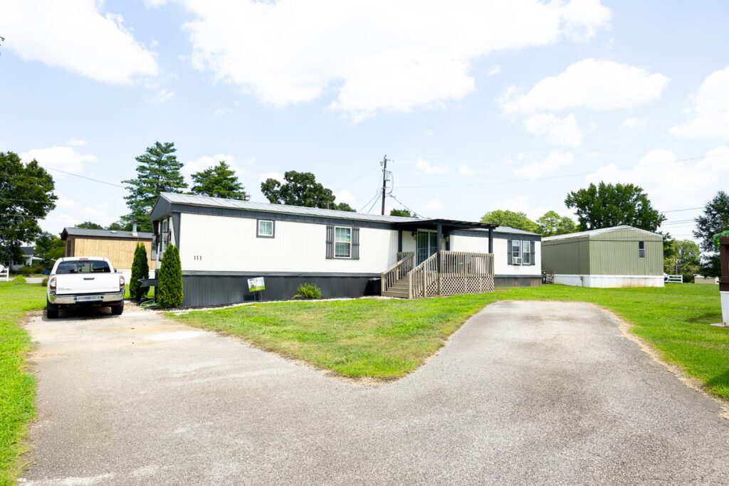 mobile home parks in South Carolina, community, neighborhood, affordable housing in Easley, management
