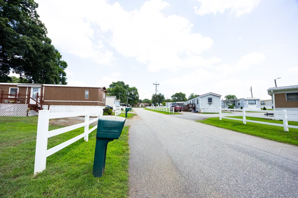 quiet residential community, Carolina, neighborhood, management, available lots for rent