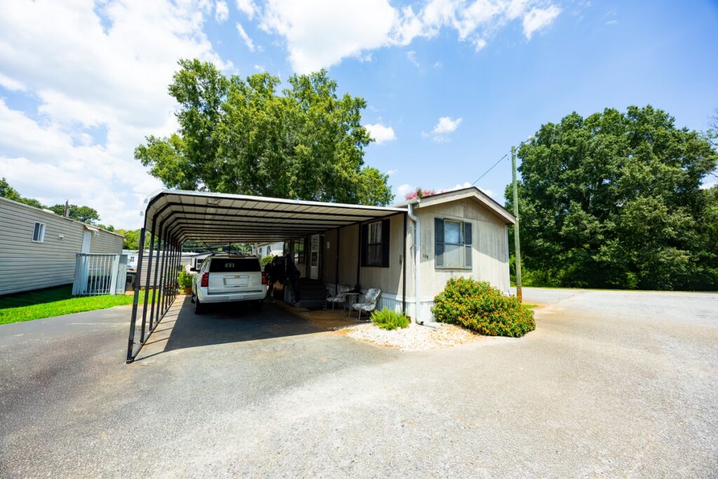 housing, exterior, Greenville County manufactured homes, Pelzer, mobile home parks in South Carolina