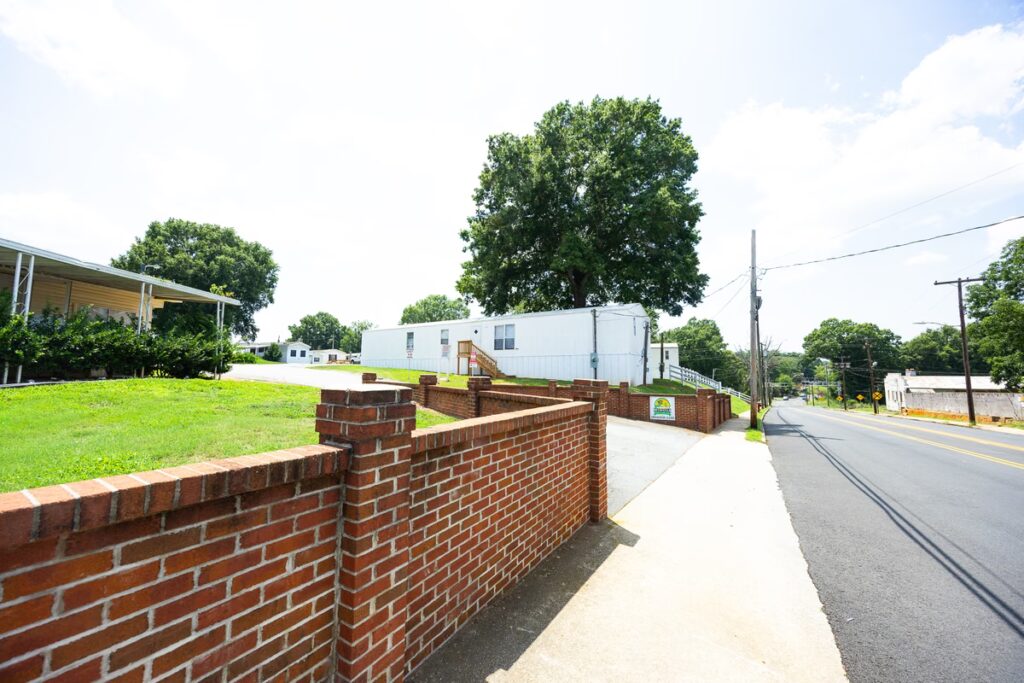 suburban, community, move in ready homes Upstate, housing, residential street view